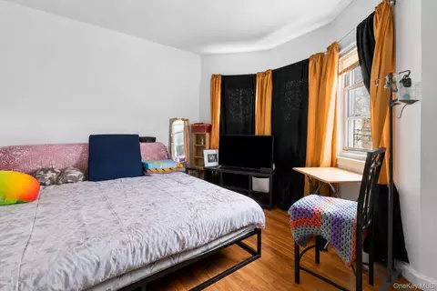 86-19 A 79th St, New York, NY 11421