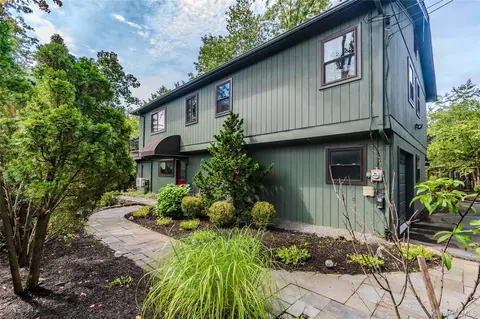 116 Lakewood Dr, Clarkstown, NY 10920