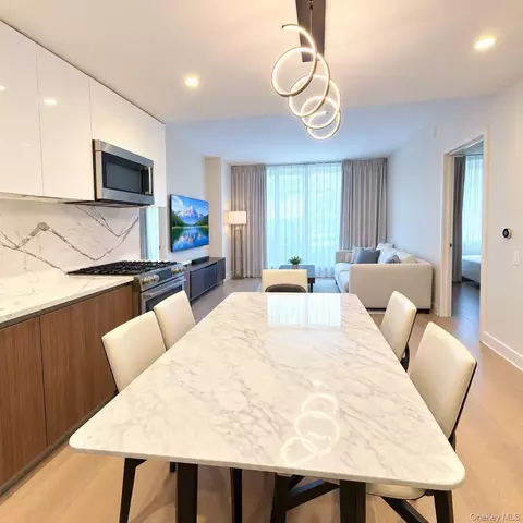 Dining - 131-01 40th Rd #PH3D, Flushing, NY 11354 photo 1 of 1