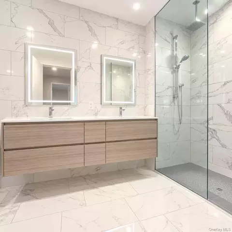 Bath - 131-01 40th Rd #PH3D, Flushing, NY 11354 photo 1 of 2