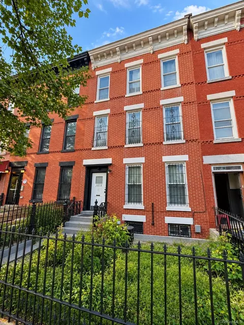 1279 Herkimer St, Brooklyn, NY 11233