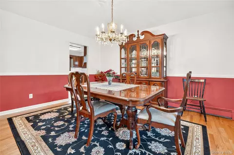 Dining - 4 Wayne Dr, Poughkeepsie, NY 12601 photo 2 of 3