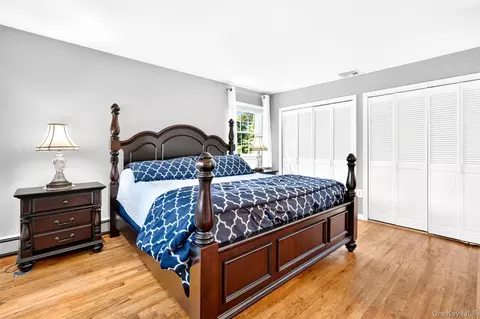 Bedroom - 4 Wayne Dr, Poughkeepsie, NY 12601 photo 2 of 4