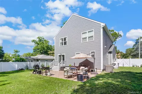 Exterior - 44 James St, Patchogue, NY 11772 photo 5 of 9