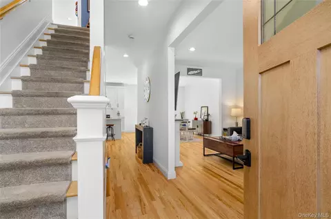 Entry Way - 44 James St, Patchogue, NY 11772 photo 2 of 6