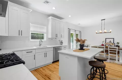 Kitchen - 44 James St, Patchogue, NY 11772 photo 4 of 4
