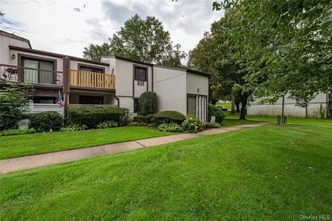 85 Richmond Blvd #1A, Ronkonkoma, NY 11779