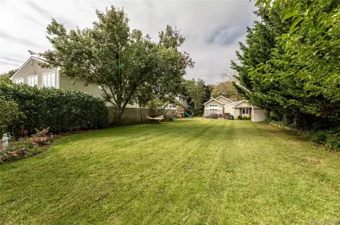 Exterior - 97 Highland Ave, Patchogue, NY 11772 photo 7 of 8