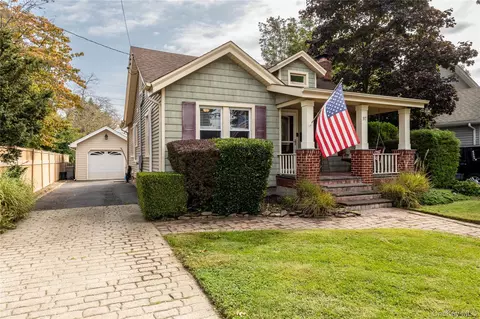 Exterior - 97 Highland Ave, Patchogue, NY 11772 photo 2 of 8