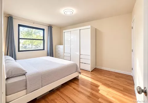 Bedroom - 136-04 68th Dr #A, Flushing, NY 11367 photo 3 of 5