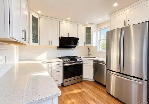 Kitchen - 136-04 68th Dr #A, Flushing, NY 11367 photo 2 of 2