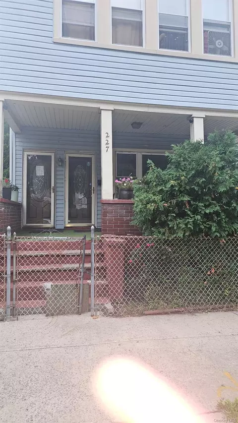 227 Gordon St, Staten Island, NY 10304