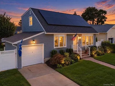 2014 Central Dr S, East Meadow, NY 11554