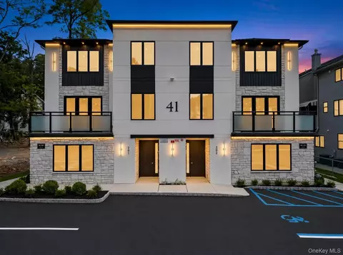 41 Saddle River Rd #115, Ramapo, NY 10952