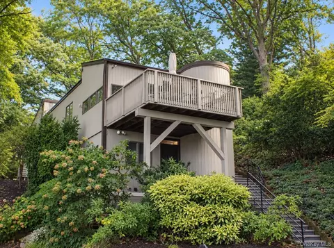 732 Sound View Rd, Oyster Bay, NY 11771