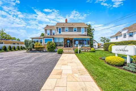 2904 Lincoln Ave, Oceanside, NY 11572