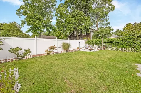 Exterior - 53 Thorne St, Patchogue, NY 11772 photo 13 of 15