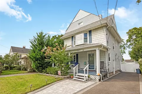 Exterior - 53 Thorne St, Patchogue, NY 11772 photo 3 of 15
