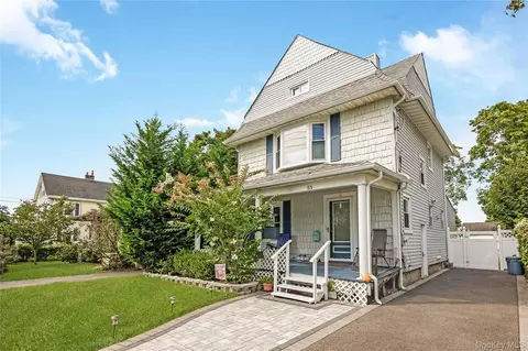 Exterior - 53 Thorne St, Patchogue, NY 11772 photo 2 of 15