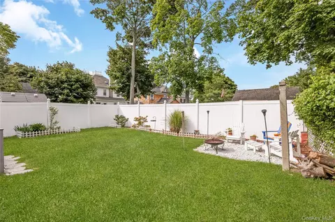 Exterior - 53 Thorne St, Patchogue, NY 11772 photo 4 of 15