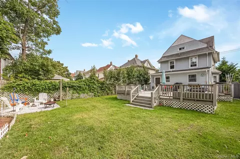 Exterior - 53 Thorne St, Patchogue, NY 11772 photo 11 of 15