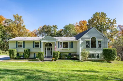 611 Birdsall Dr, Yorktown, NY 10598