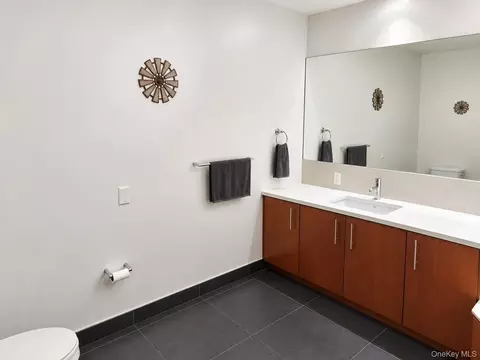 Bath - 73 Spring St #3D, Ossining, NY 10562 photo 2 of 2
