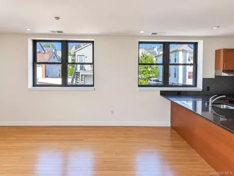 Living - 73 Spring St #3D, Ossining, NY 10562 photo 1 of 2