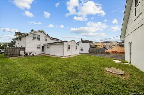 Exterior - 120 N Ocean Ave, Patchogue, NY 11772 photo 6 of 11