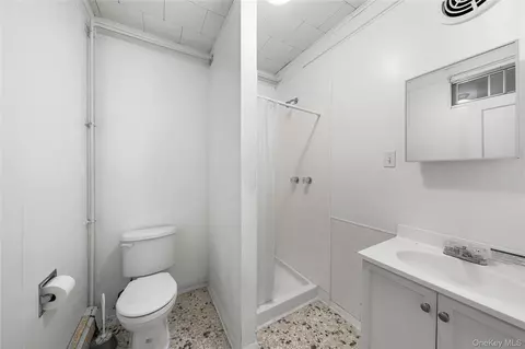 Bath - 120 N Ocean Ave, Patchogue, NY 11772 photo 3 of 3