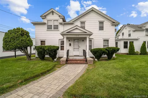 Exterior - 120 N Ocean Ave, Patchogue, NY 11772 photo 3 of 11