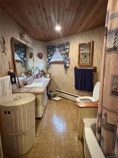 Bath - 1 Beaver St, Brookhaven, NY 11772 photo 2 of 2