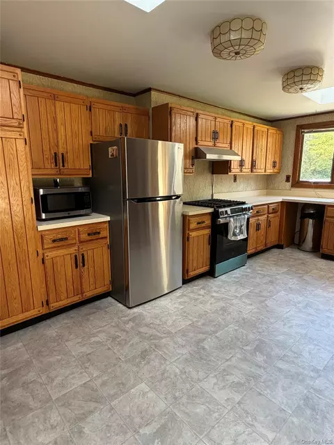 Kitchen - 1 Beaver St, Brookhaven, NY 11772 photo 1 of 1