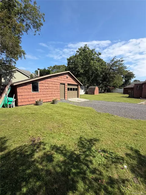 Exterior - 1 Beaver St, Brookhaven, NY 11772 photo 1 of 4