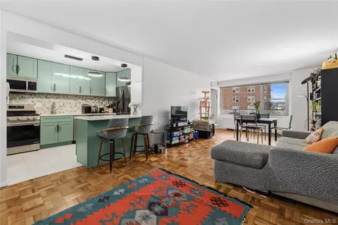 2500 Johnson Ave #4K, New York, NY 10463