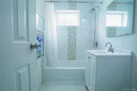Bath - 94-30 58th Ave #1E, Elmhurst, NY 11373 photo 1 of 1