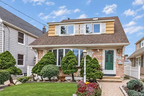 44 Capitol Ave, North Hempstead, NY 11596