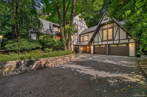 2 Mcguire Ln, Cortlandt, NY 10520