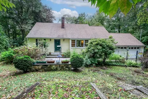6 David Dr, North Salem, NY 10560