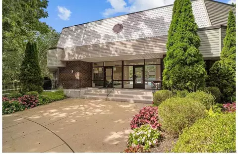 177 Cambridge Dr, Port Jefferson Station, NY 11776