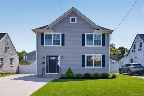 34 Wilson Rd, Valley Stream, NY 11581