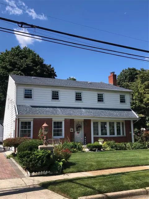 83 Saint Pauls Rd N, Hempstead, NY 11550