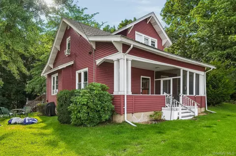 Exterior - 116 Fairview Ave, Poughkeepsie, NY 12601 photo 4 of 15