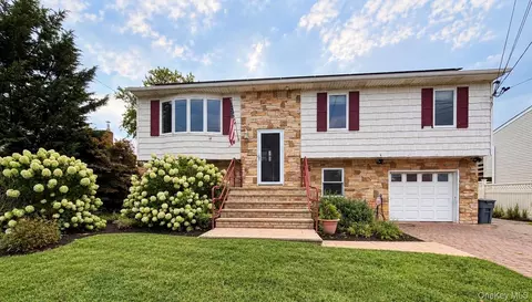 2608 Island Channel Rd, Seaford, NY 11783