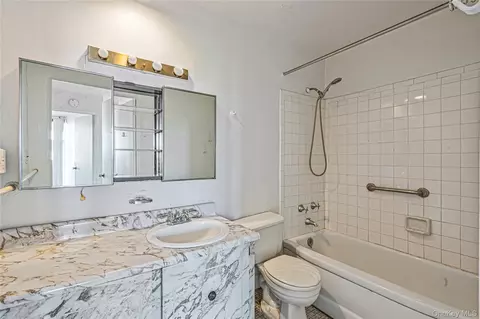 Bath - 162-40 9th Ave #8D, Whitestone, NY 11357 photo 1 of 1