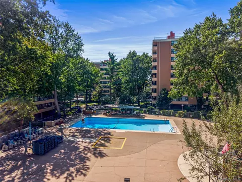 Exterior - 162-40 9th Ave #8D, Whitestone, NY 11357 photo 3 of 9
