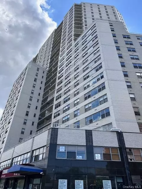125-10 Queens Blvd #2307, New York, NY 11415