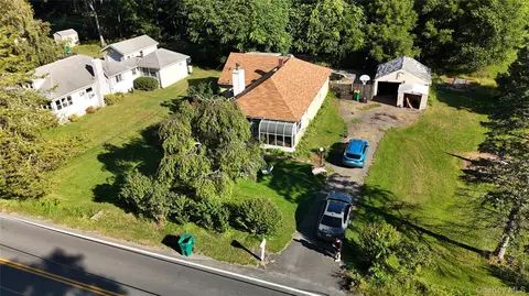 146 W Saugerties Rd, Saugerties, NY 12477