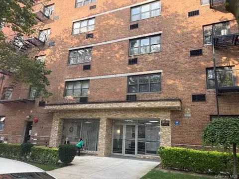 153-25 88 St #3F, New York, NY 11414