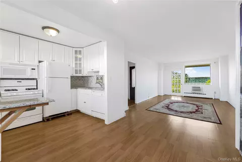 5800 Arlington Ave #7L, New York, NY 10471